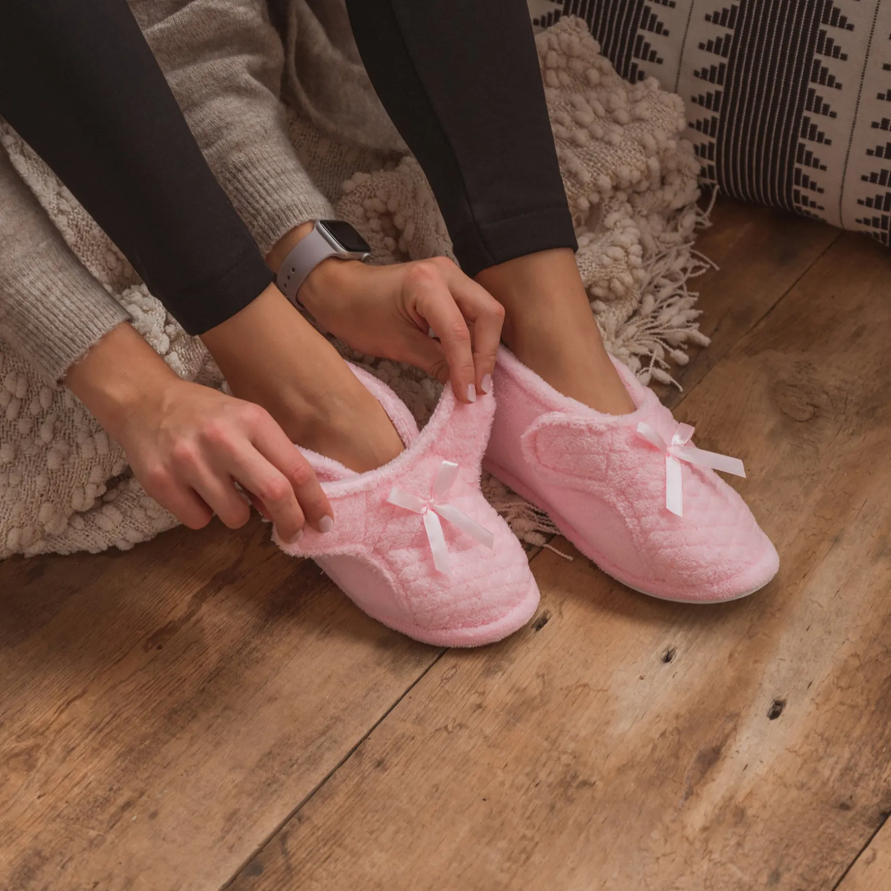 Women's Micro Chenille Adjustable Bootie Slippers